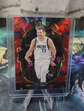 2022-23 Panini Select - Concourse Luka Dončić #51 Red Cracked Ice Prizm