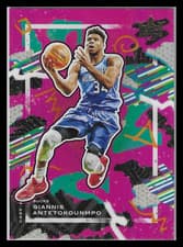 2021 2020-21 Panini Crown Royale Giannis Antetokounmpo #31